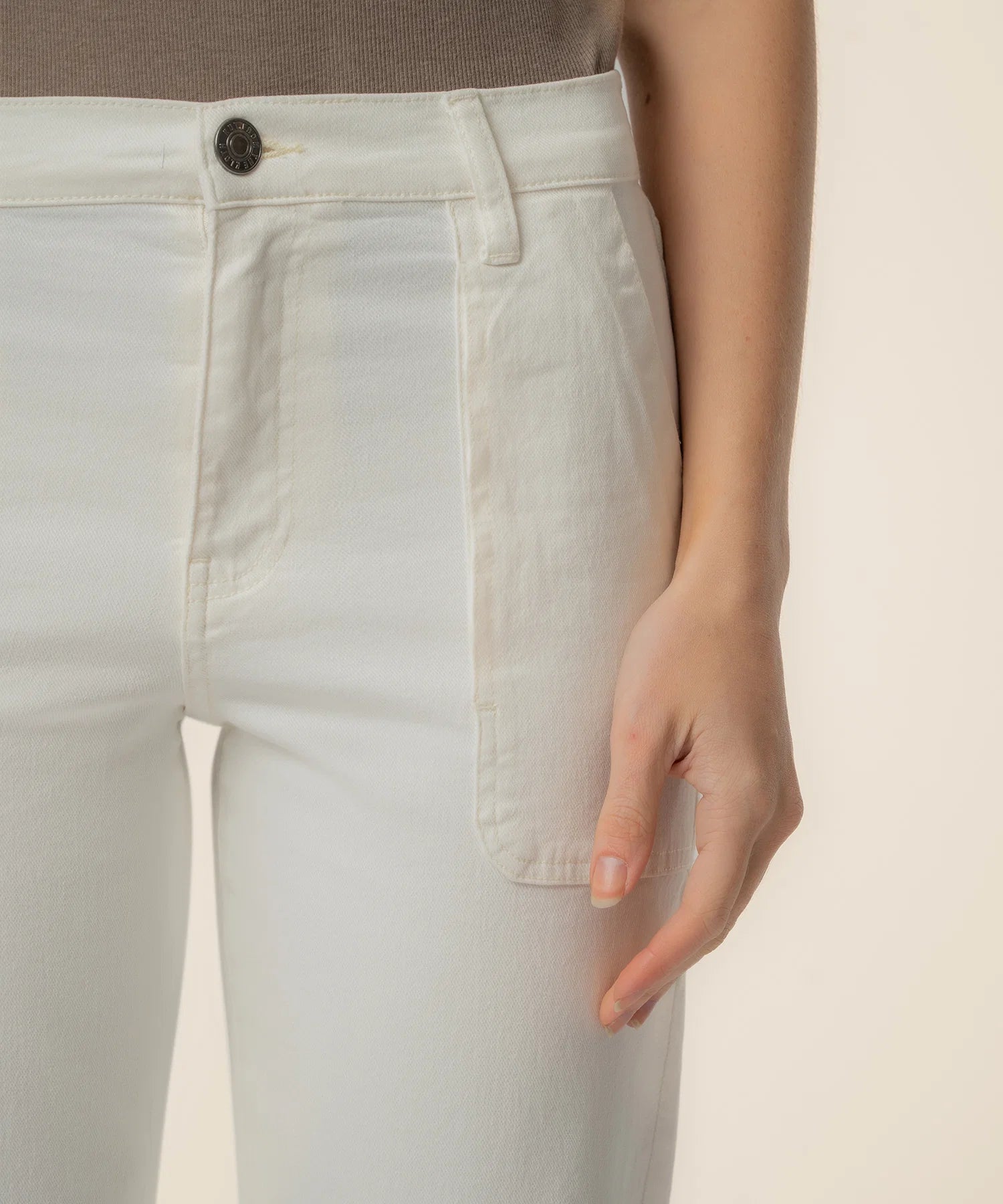Avery High Rise Easy Strait Leg - Ivory