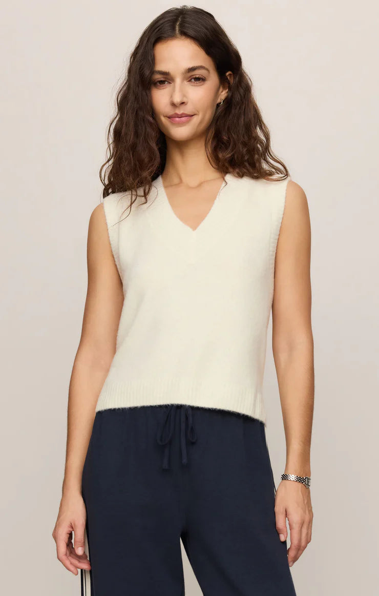 Classic Act Sweater Vest - Sandstone