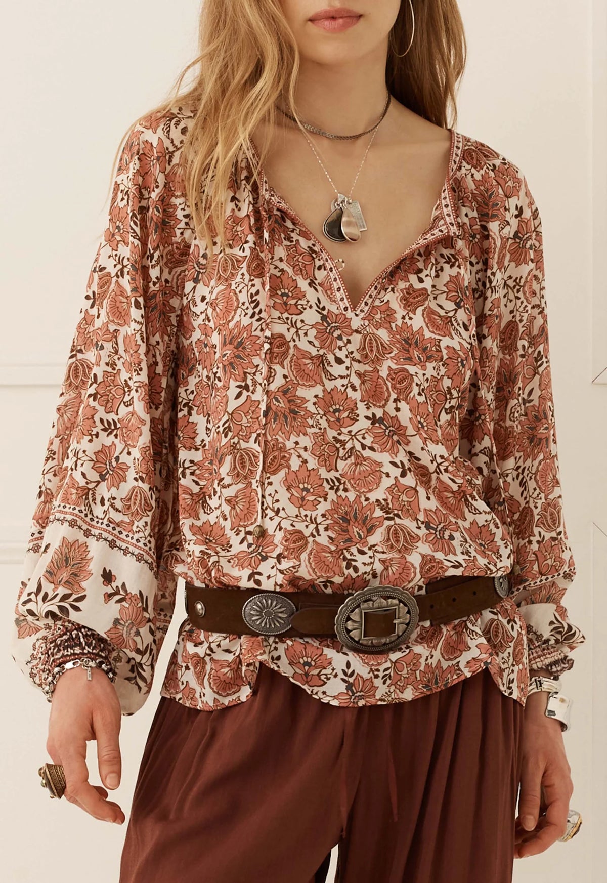 Clandestine Suede Belt - Chocolate